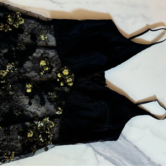 Sabina Musayev Kelvin Top - Picture 6 of 8